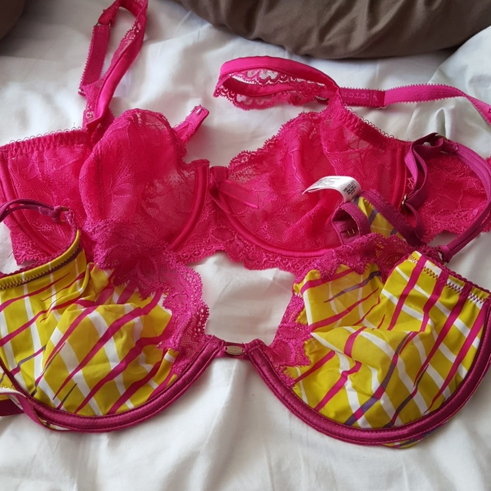 2 34D EUC nonpadded bras
